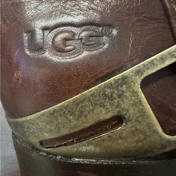 UGG Channing II women's Western Style Riding boots. Size 9 - Picture 8 of 11